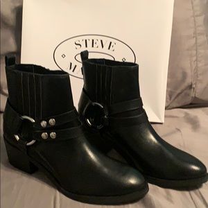Brand new Steve Madden Reeva boots